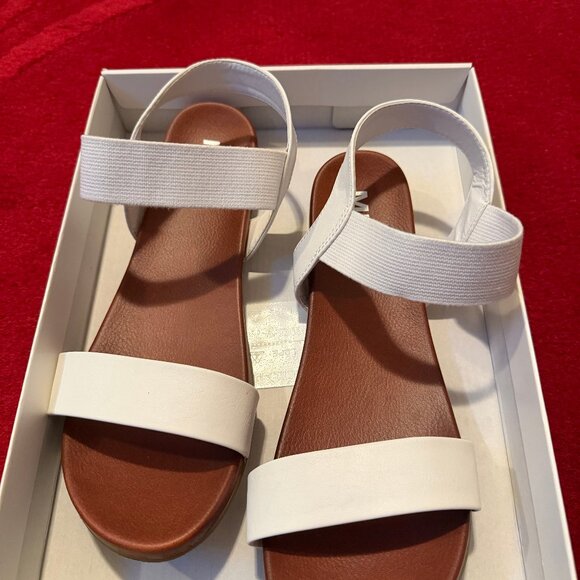 Cute strappy white sandals - Picture 3 of 7